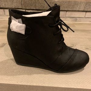 Black Lace Up Wedges